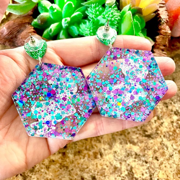 Tiana And Prince Naveen Frog Earrings - Picture 5 of 5